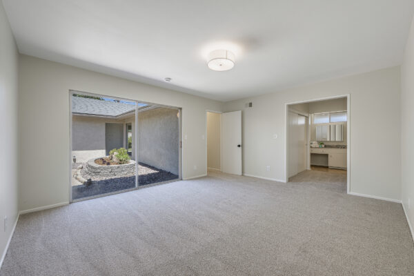 2115 E. South Redwood Dr-Primary Suite